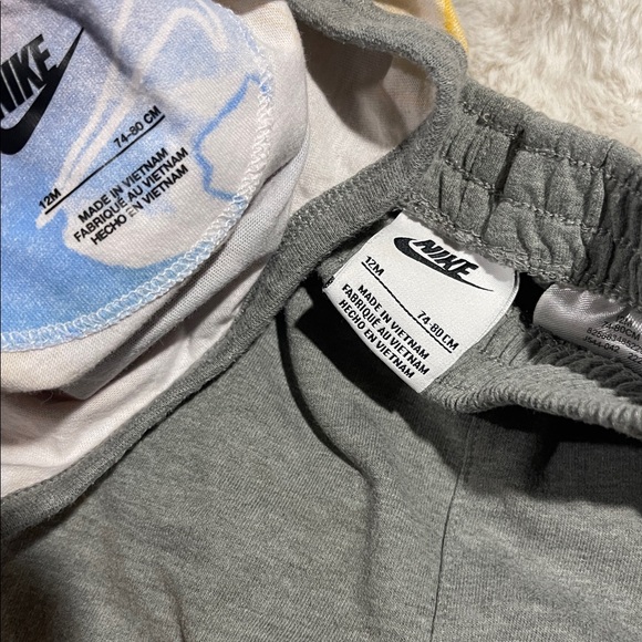 Like new Nike infant set watercolor rainbow - Picture 2 of 3